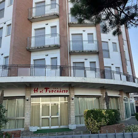 Szálloda Trocadero - Koolibry Cervia