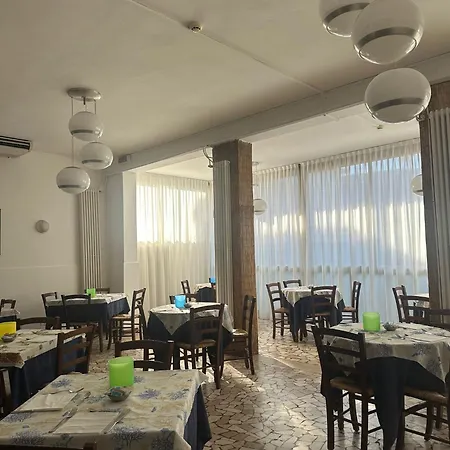 Hotel Trocadero - Koolibry Cervia